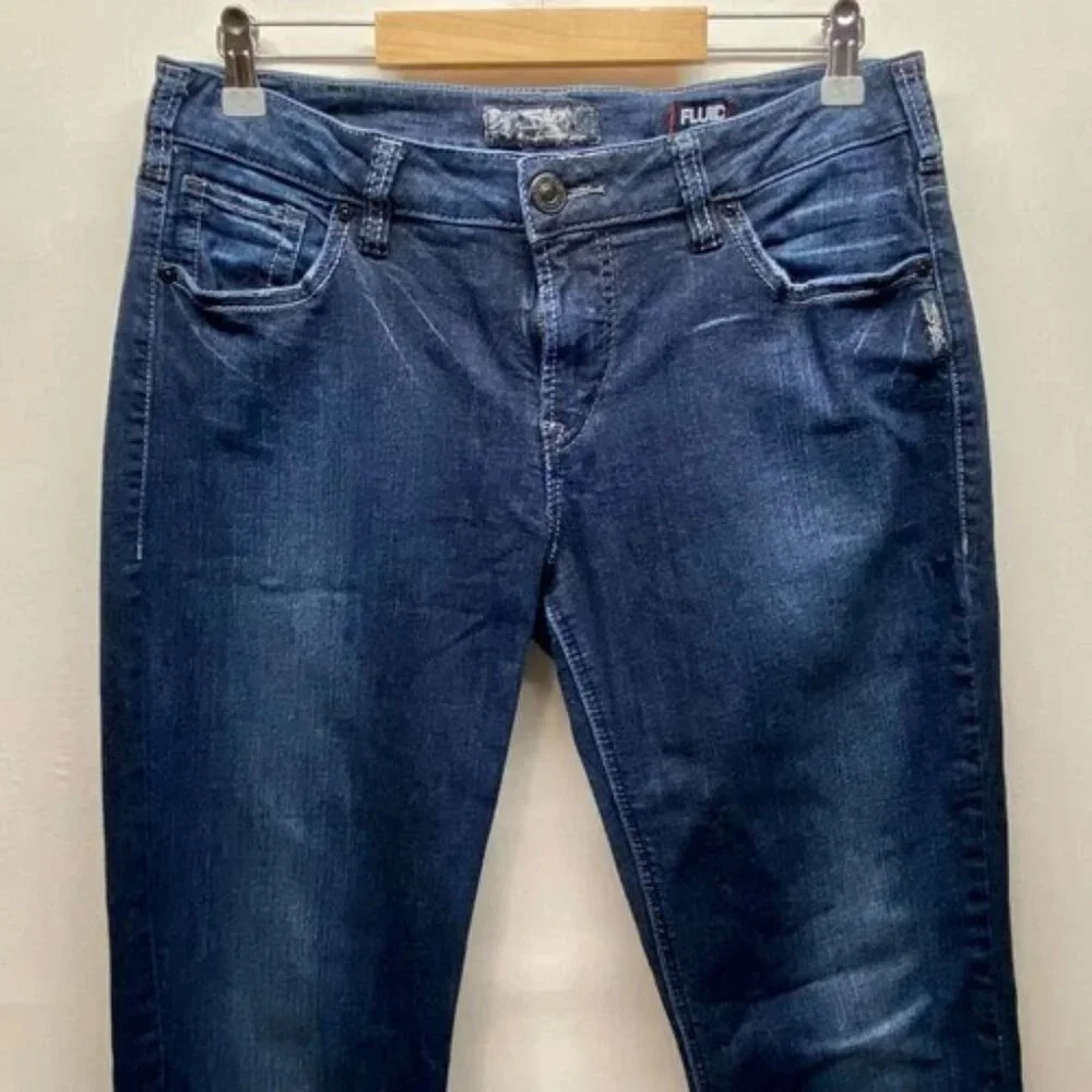 Silver Jeans Women’s W33/L31 Dark Blue Suki High Baby Boot Western Fluid‎ Denim